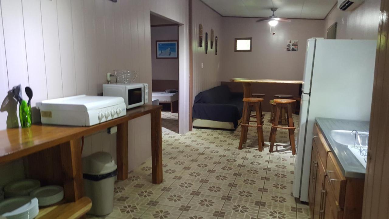 Hotel El Colibri Rojo - Cabinas - Le Colibri Rouge Cahuita Ngoại thất bức ảnh