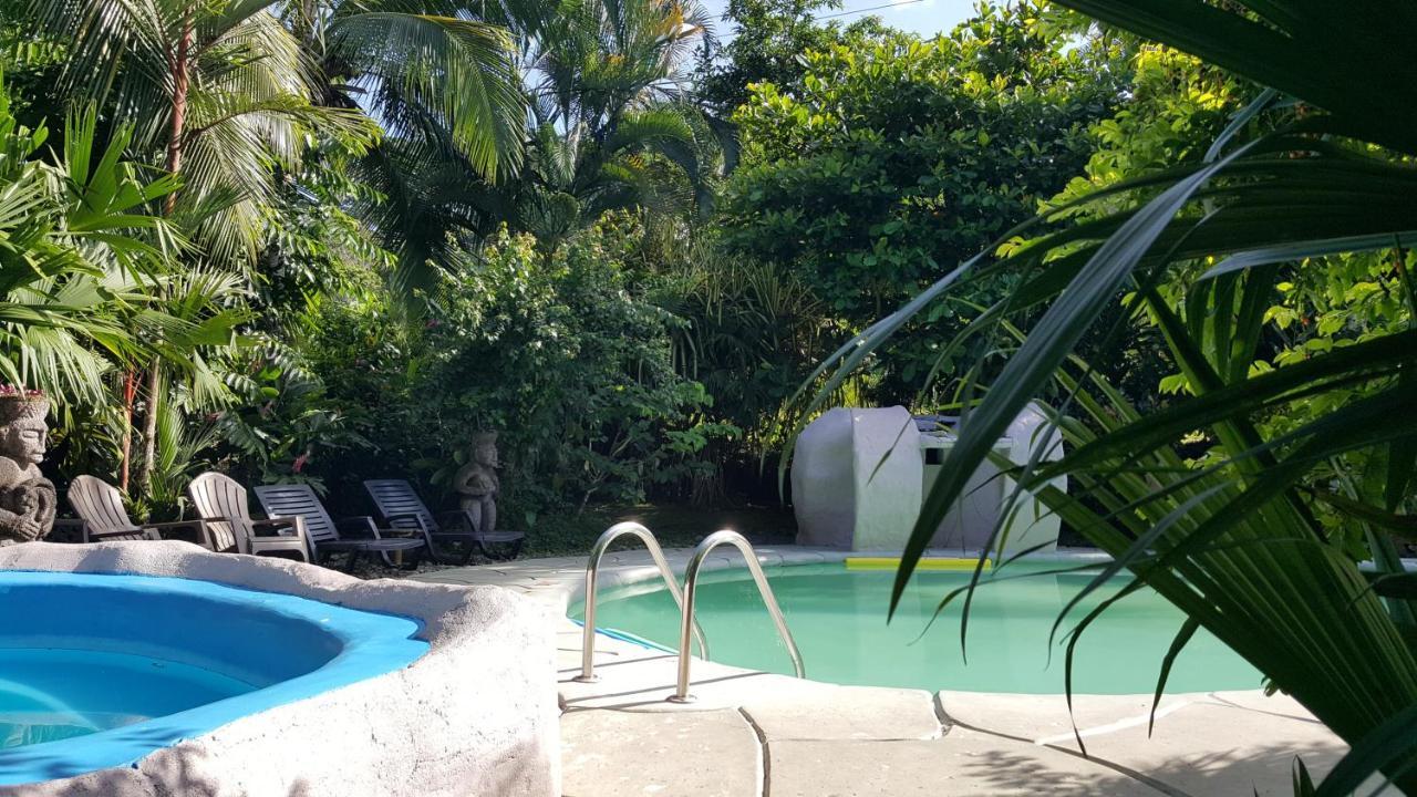 Hotel El Colibri Rojo - Cabinas - Le Colibri Rouge Cahuita Ngoại thất bức ảnh