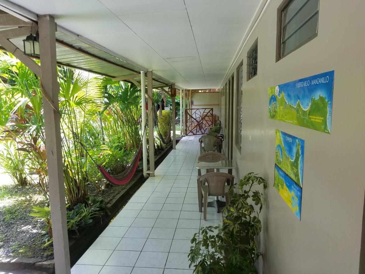 Hotel El Colibri Rojo - Cabinas - Le Colibri Rouge Cahuita Ngoại thất bức ảnh