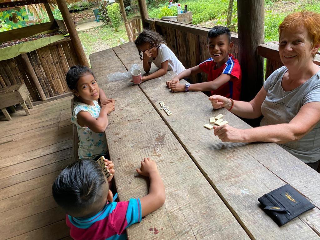 Hotel El Colibri Rojo - Cabinas - Le Colibri Rouge Cahuita Ngoại thất bức ảnh