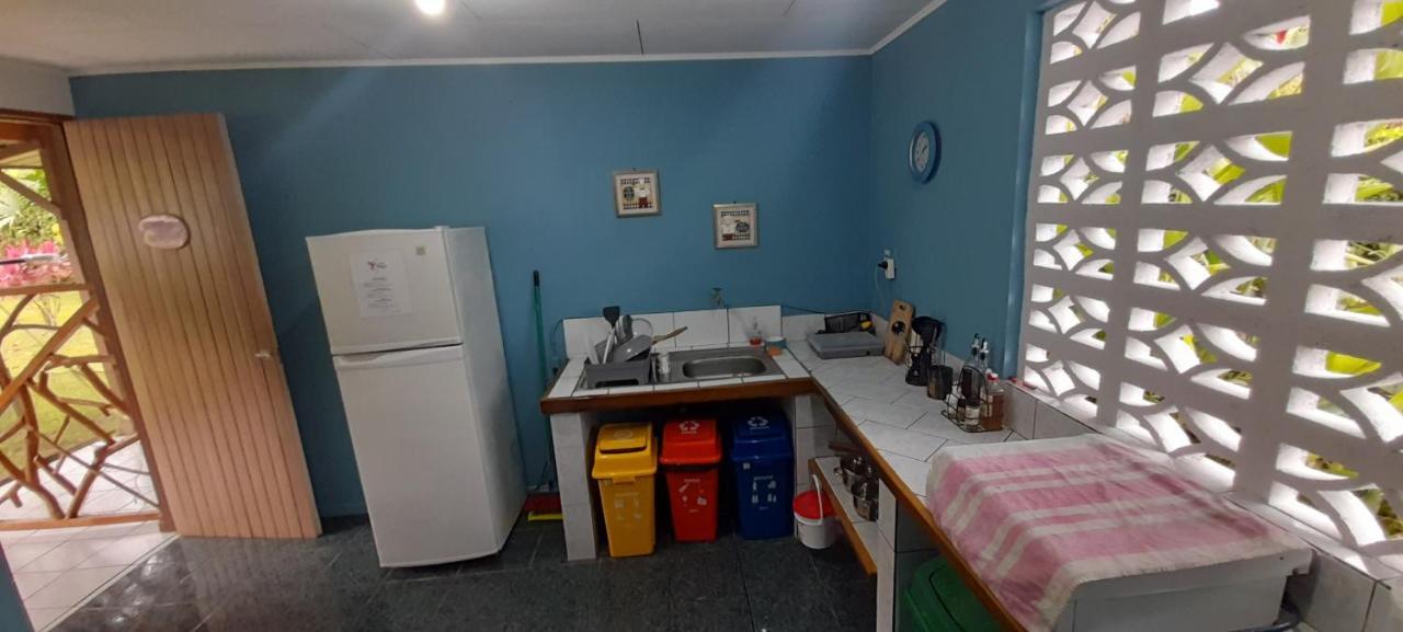 Hotel El Colibri Rojo - Cabinas - Le Colibri Rouge Cahuita Ngoại thất bức ảnh