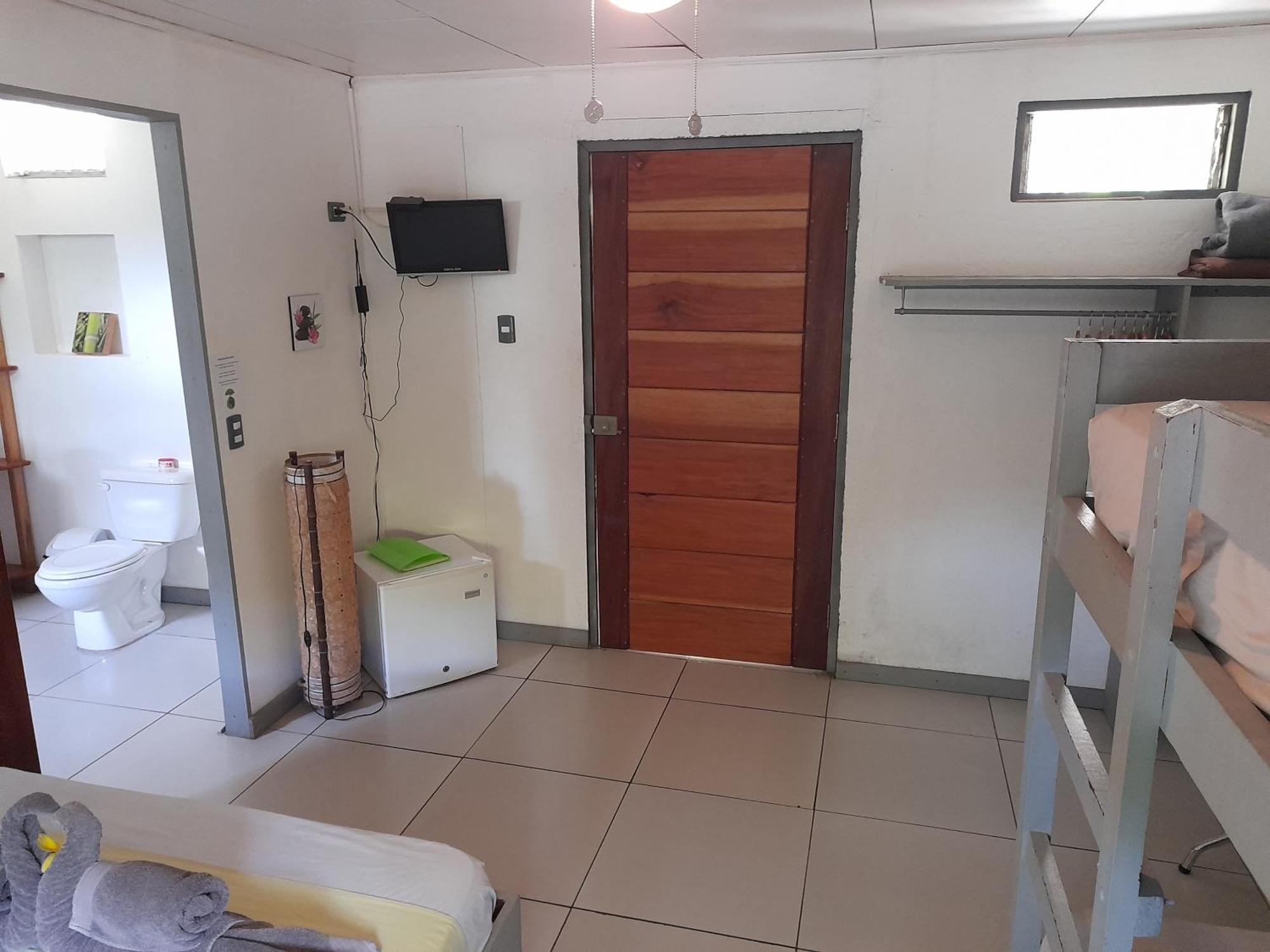 Hotel El Colibri Rojo - Cabinas - Le Colibri Rouge Cahuita Phòng bức ảnh